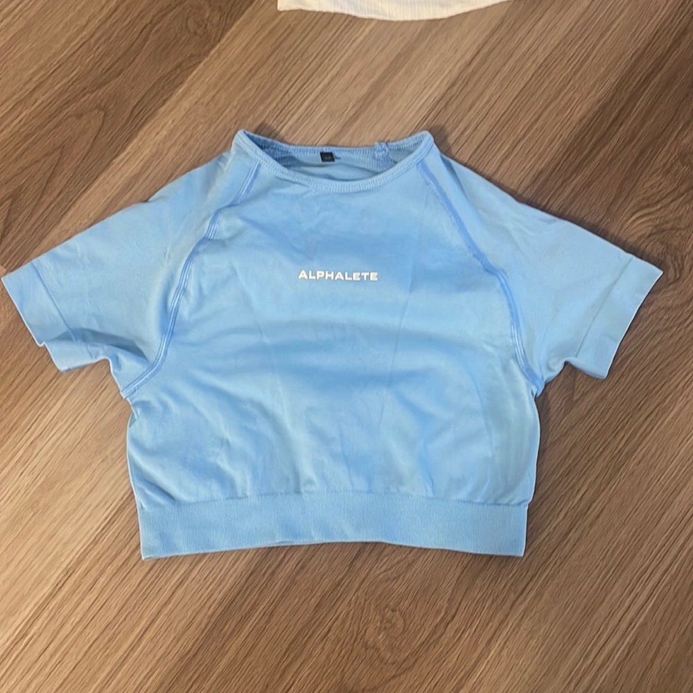 Alphalete crop top